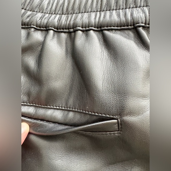 Mango MNG Faux Leather Mid Rise Black Shorts US S - Picture 4 of 11